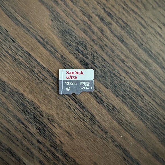 Amazon Fire HD8- 8th generation tablet with a separate 128 micro SD card & case - Picture 3 of 4